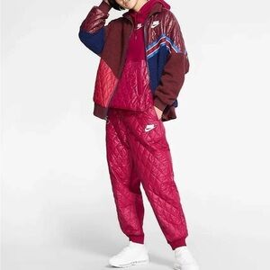 Nike Women’s Quilted Burgundy Joggers and hoodie set.

Pant Size M
Hoodie Size M